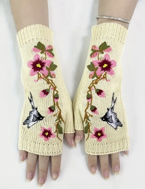 Flower Swallow Embroidered Gloves